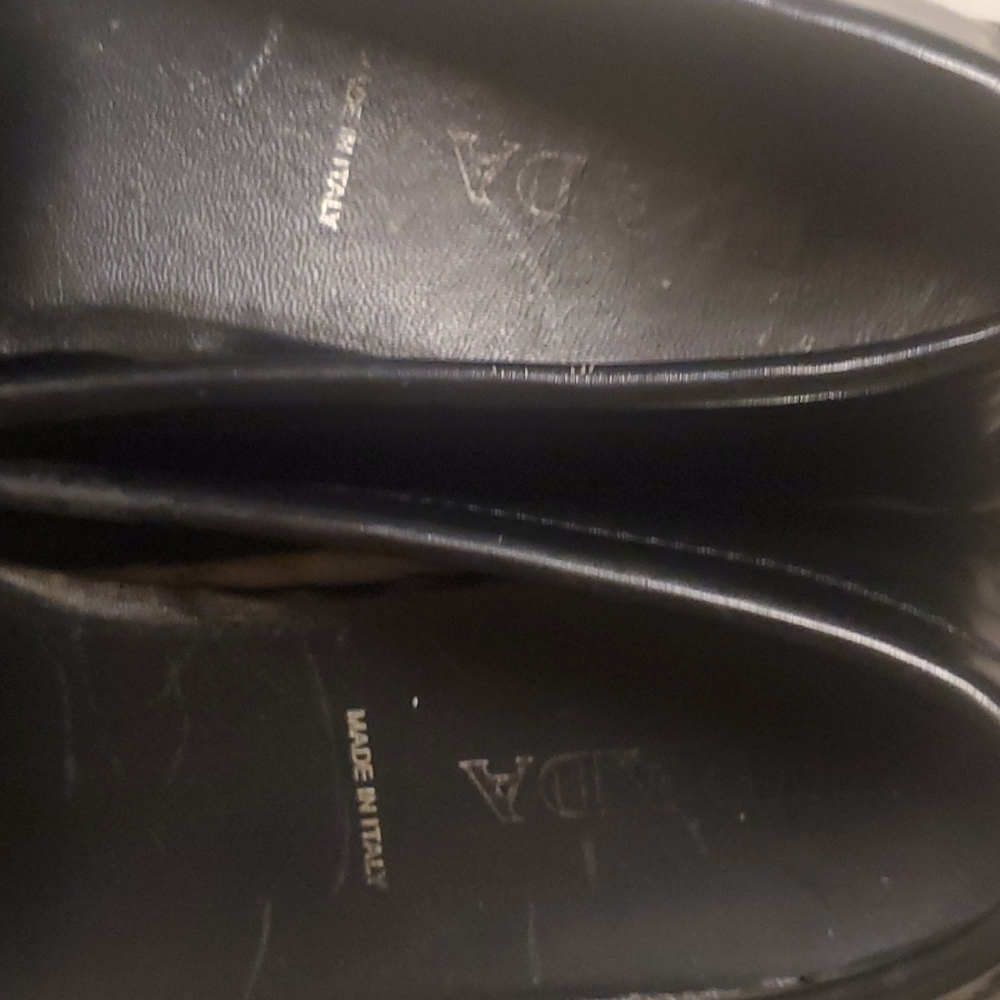 Authentic black leather Prada flats loafers size 36 us 6 - Picture 8 of 12